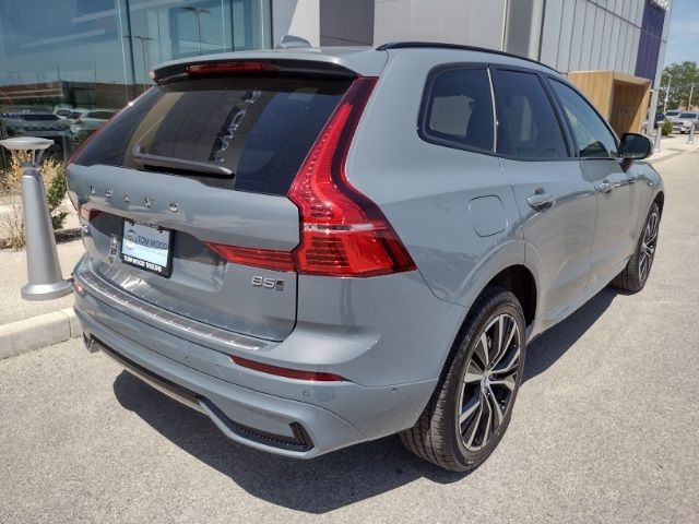 2024 Volvo XC60 Plus Dark Theme