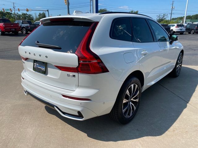 2024 Volvo XC60 Plus Dark Theme