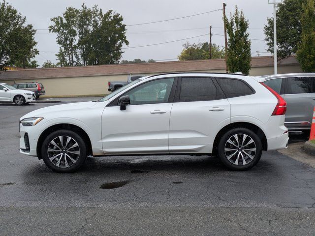 2024 Volvo XC60 Plus Dark Theme