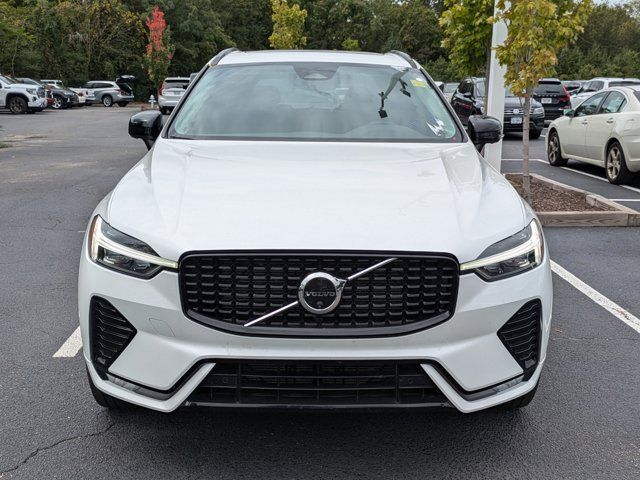 2024 Volvo XC60 Plus Dark Theme