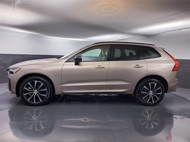 2024 Volvo XC60 Plus Dark Theme