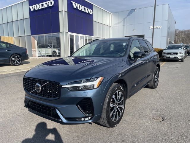 2024 Volvo XC60 Plus Dark Theme