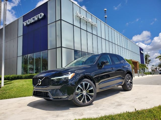 2024 Volvo XC60 Plus Dark Theme