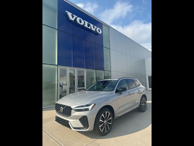 2024 Volvo XC60 Plus Dark Theme