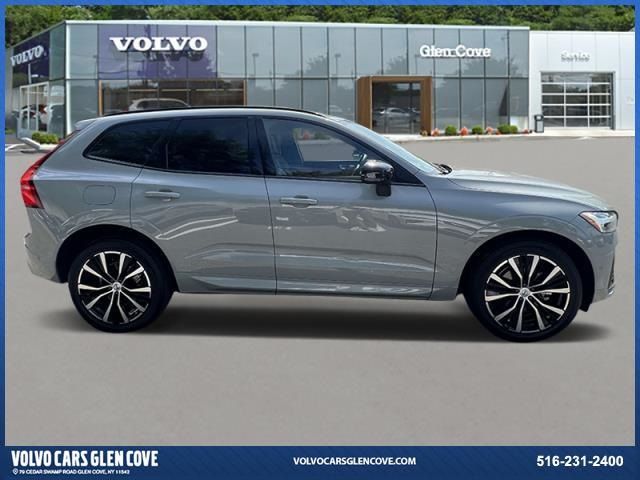 2024 Volvo XC60 Plus Dark Theme