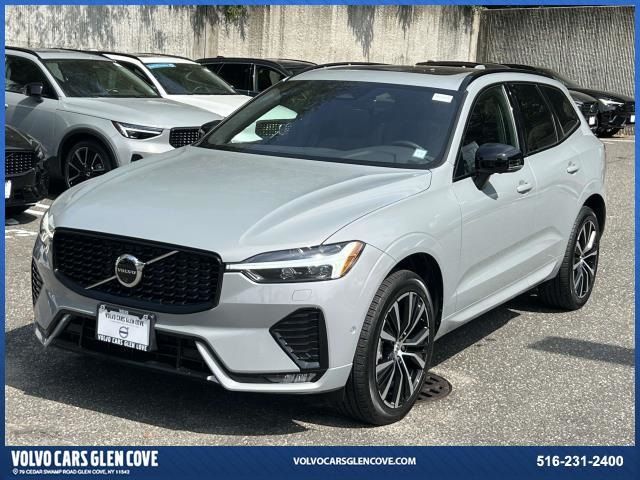 2024 Volvo XC60 Plus Dark Theme