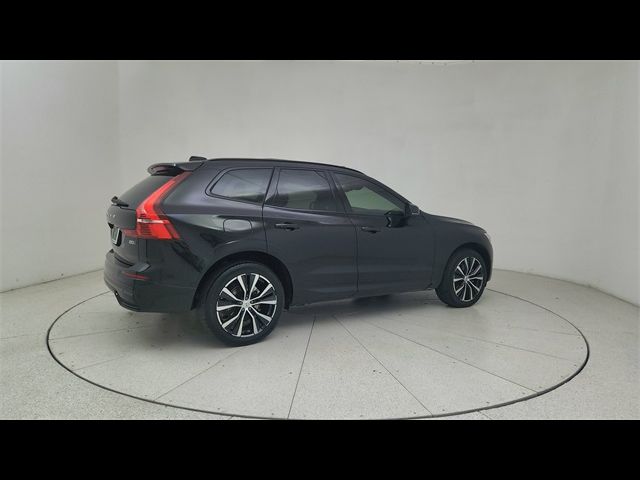 2024 Volvo XC60 Plus Dark Theme