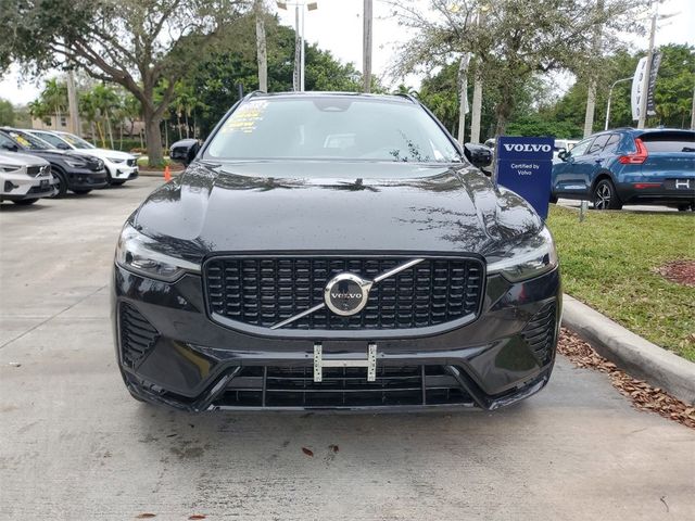 2024 Volvo XC60 Plus Dark Theme