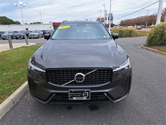 2024 Volvo XC60 Plus Dark Theme