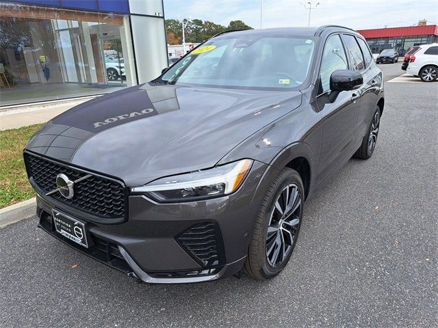 2024 Volvo XC60 Plus Dark Theme