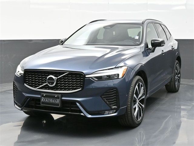 2024 Volvo XC60 Plus Dark Theme