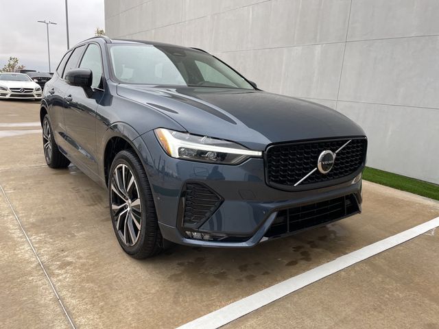 2024 Volvo XC60 Plus Dark Theme