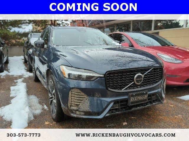 2024 Volvo XC60 Plus Dark Theme