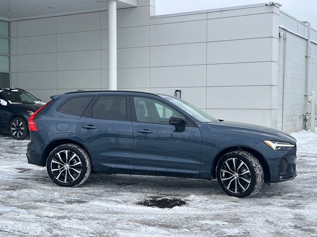 2024 Volvo XC60 Plus Dark Theme