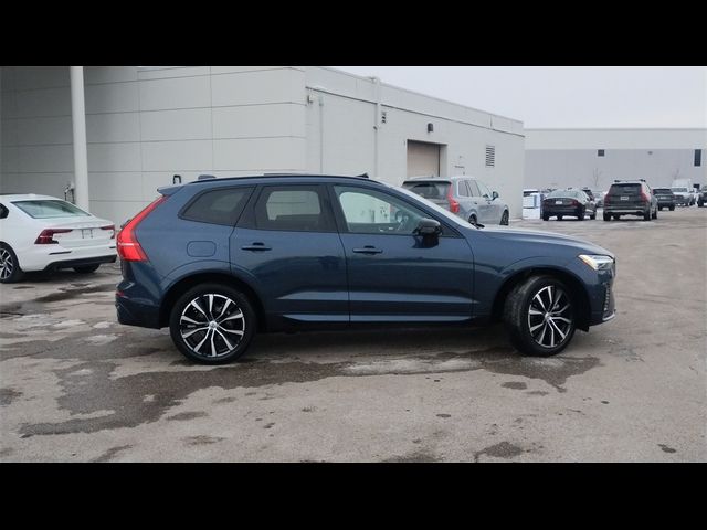 2024 Volvo XC60 Plus Dark Theme