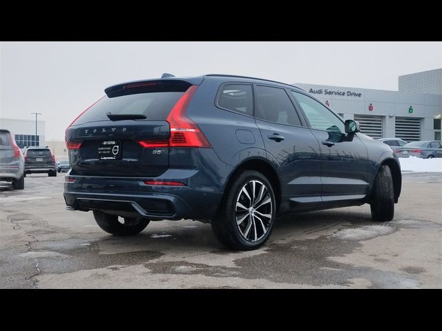 2024 Volvo XC60 Plus Dark Theme