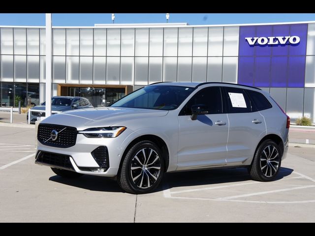 2024 Volvo XC60 Plus Dark Theme