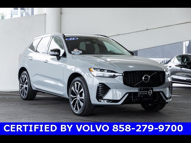 2024 Volvo XC60 Plus Dark Theme