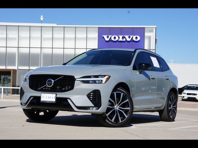 2024 Volvo XC60 Plus Dark Theme