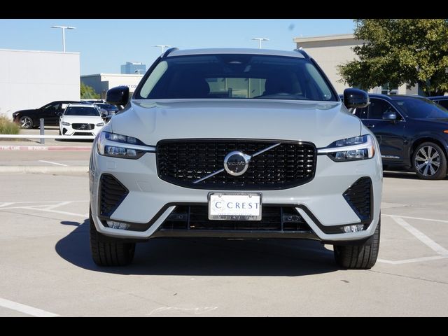 2024 Volvo XC60 Plus Dark Theme