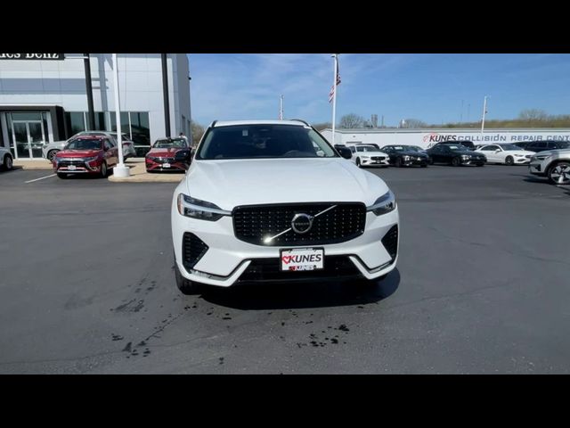 2024 Volvo XC60 Plus Dark Theme