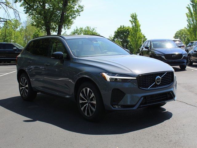 2024 Volvo XC60 Plus Dark Theme