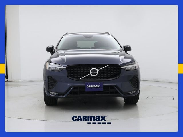 2024 Volvo XC60 Plus Dark Theme