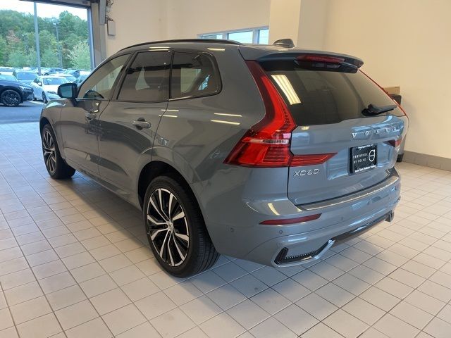 2024 Volvo XC60 Plus Dark Theme