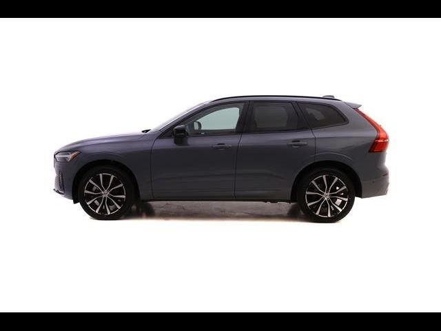 2024 Volvo XC60 Plus Dark Theme