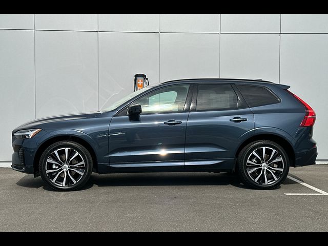 2024 Volvo XC60 Plus Dark Theme