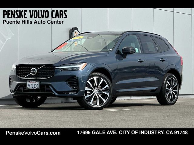 2024 Volvo XC60 Plus Dark Theme