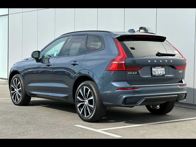 2024 Volvo XC60 Plus Dark Theme