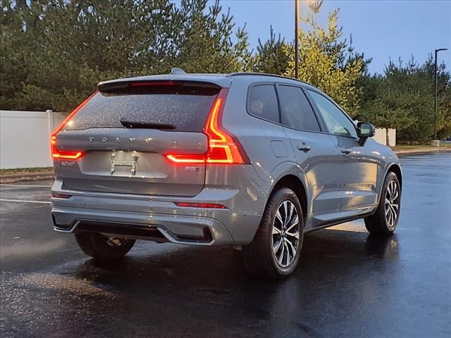 2024 Volvo XC60 Plus Dark Theme