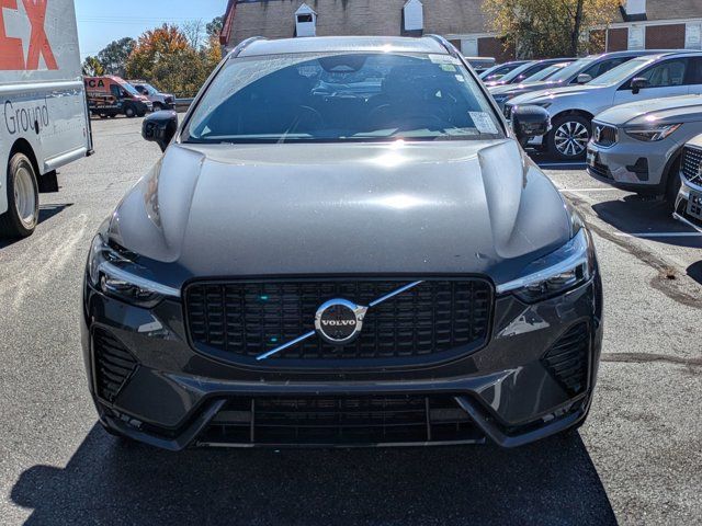 2024 Volvo XC60 Plus Dark Theme