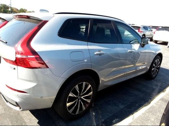 2024 Volvo XC60 Plus Dark Theme