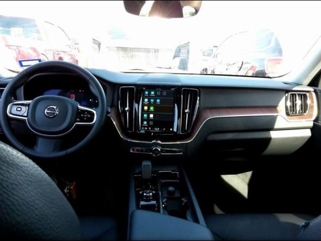 2024 Volvo XC60 Plus Dark Theme