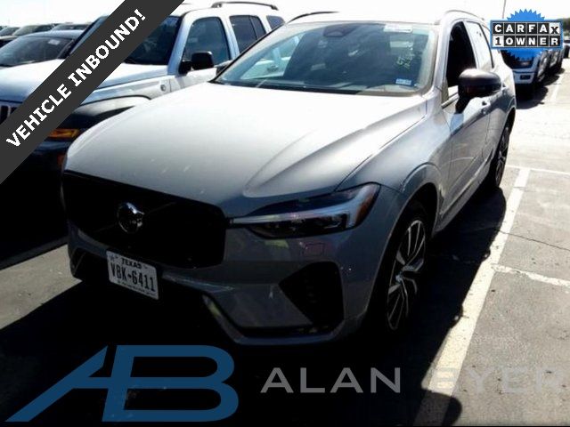 2024 Volvo XC60 Plus Dark Theme