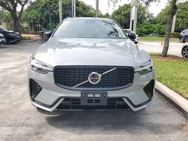 2024 Volvo XC60 Plus Dark Theme