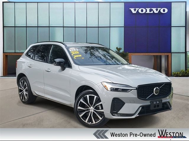 2024 Volvo XC60 Plus Dark Theme