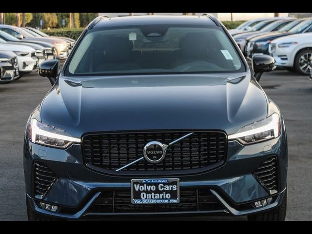 2024 Volvo XC60 Plus Dark Theme