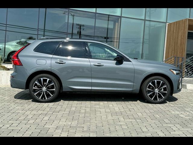 2024 Volvo XC60 Ultimate Dark Theme