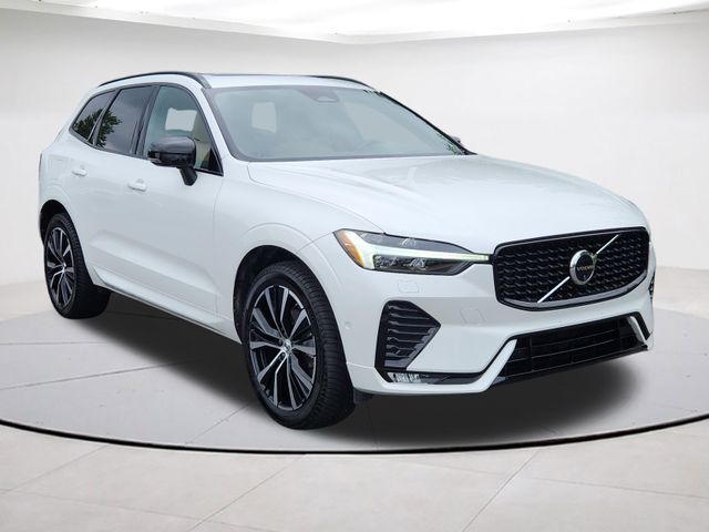 2024 Volvo XC60 Ultimate Dark Theme