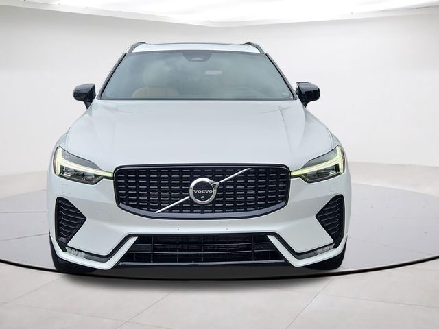 2024 Volvo XC60 Ultimate Dark Theme