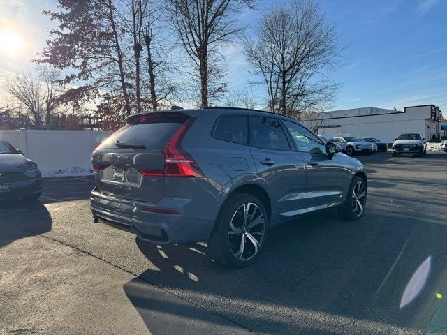 2024 Volvo XC60 Ultimate Dark Theme