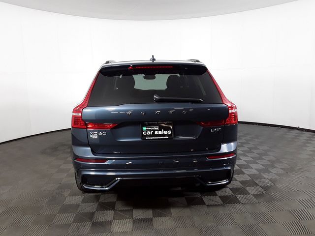 2024 Volvo XC60 Plus Dark Theme