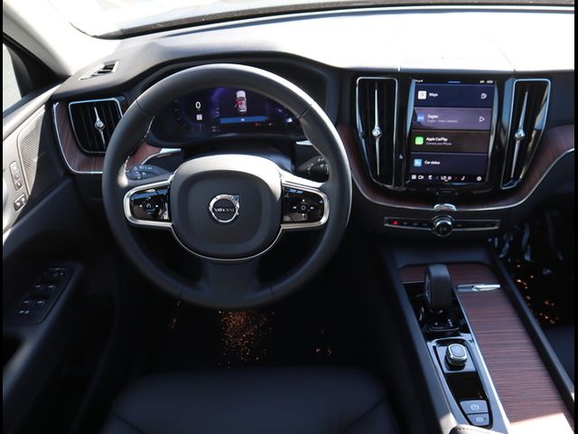 2024 Volvo XC60 Plus Dark Theme