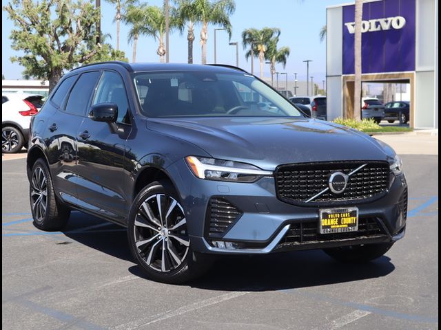 2024 Volvo XC60 Plus Dark Theme