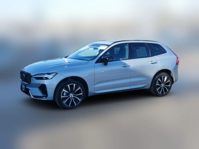 2024 Volvo XC60 Plus Dark Theme