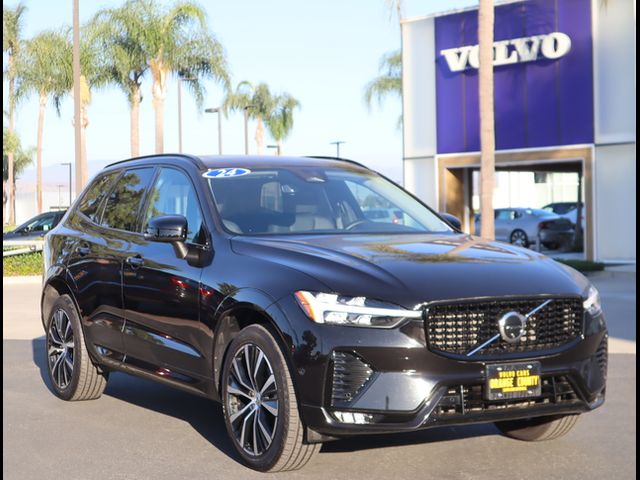 2024 Volvo XC60 Plus Dark Theme