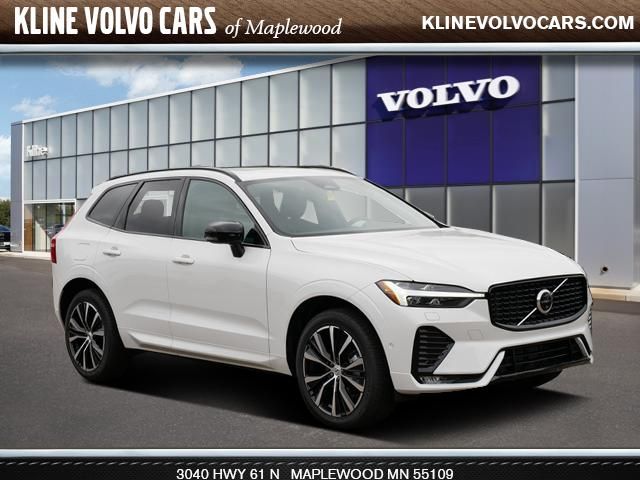 2024 Volvo XC60 Plus Dark Theme